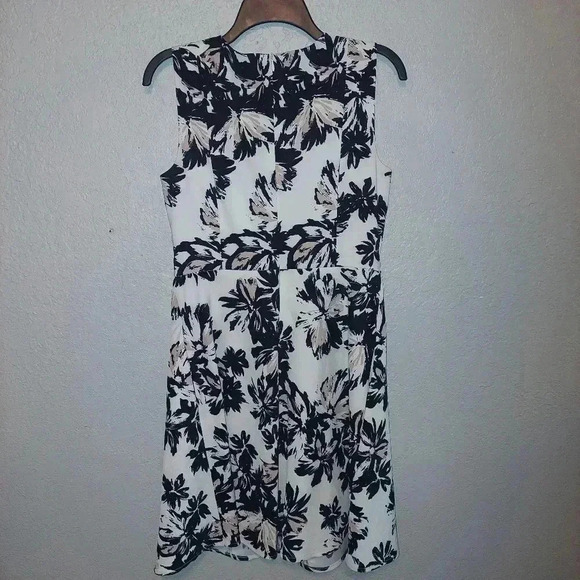 AB Studio Black White Floral Print Fit-and-Flare Dress Pockets Size 8 - Picture 2 of 9